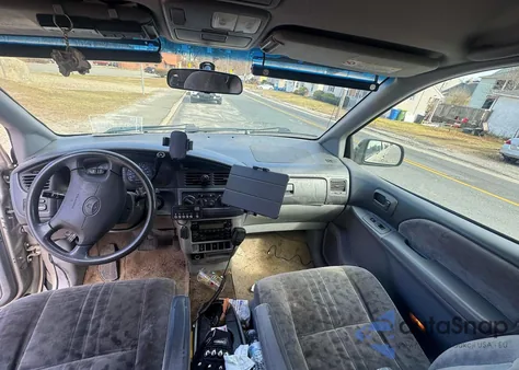 2002 Toyota Sienna Le from USA, damaged, VIN 4T3ZF13C92U507415